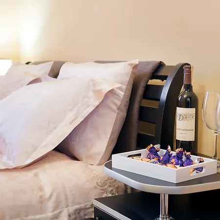 Vera In The ♥of Apartment Lemberg